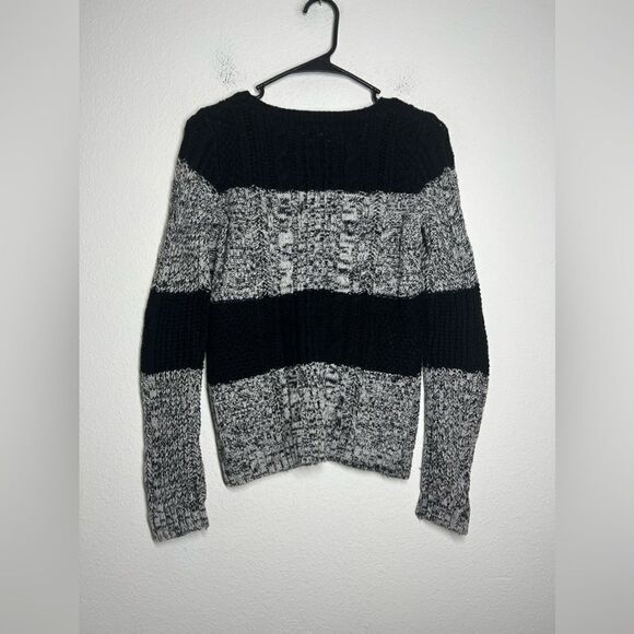 GAP Stripe Woven Knitted Color Block Wool Blend Sweater Black Gray Crewneck Sz S - Picture 2 of 11